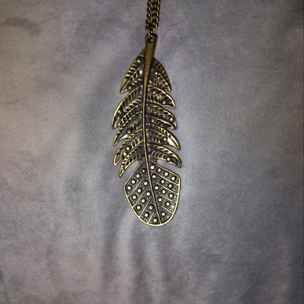 Feather Pendant Necklace